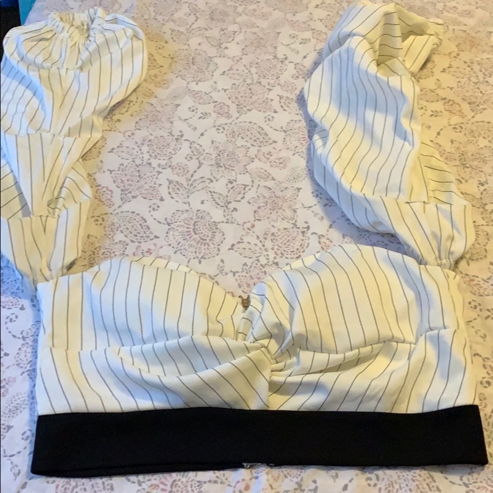 Fashion nova cropped top.